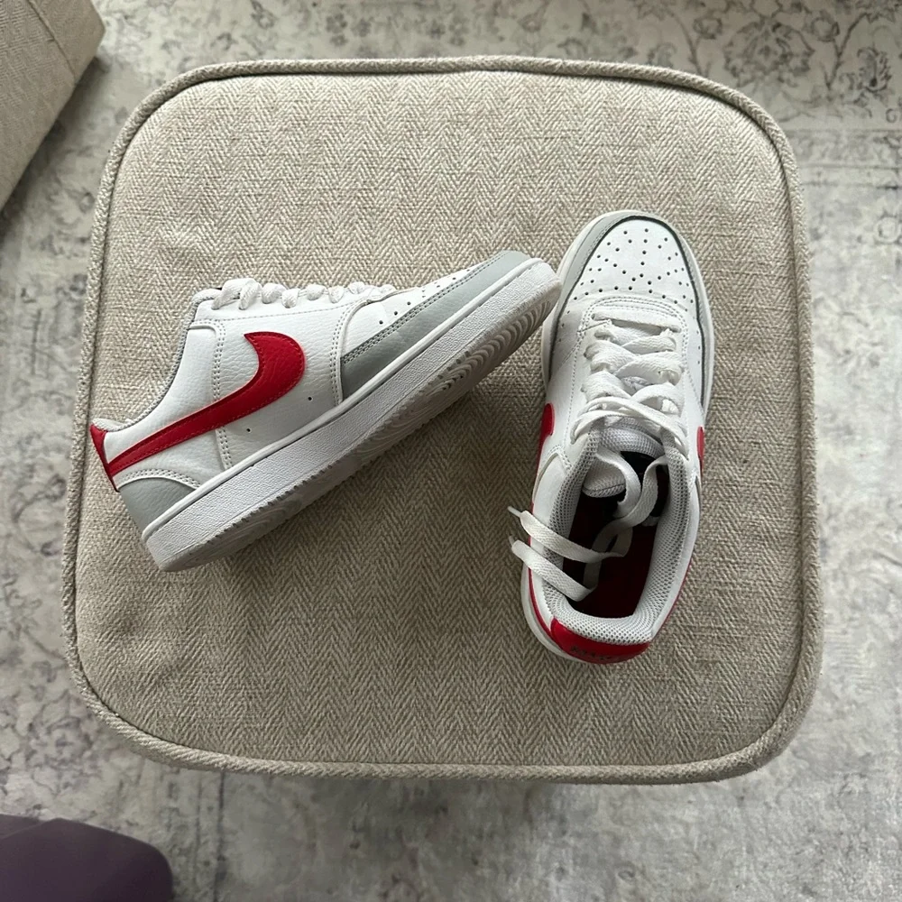 Nike Woman’s Court Vision Low Sneakers - Picture 2 of 4